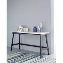 Morey Desk In Lacquered White