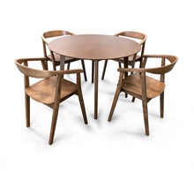 Arthur Round Table With 4 Greta Chairs